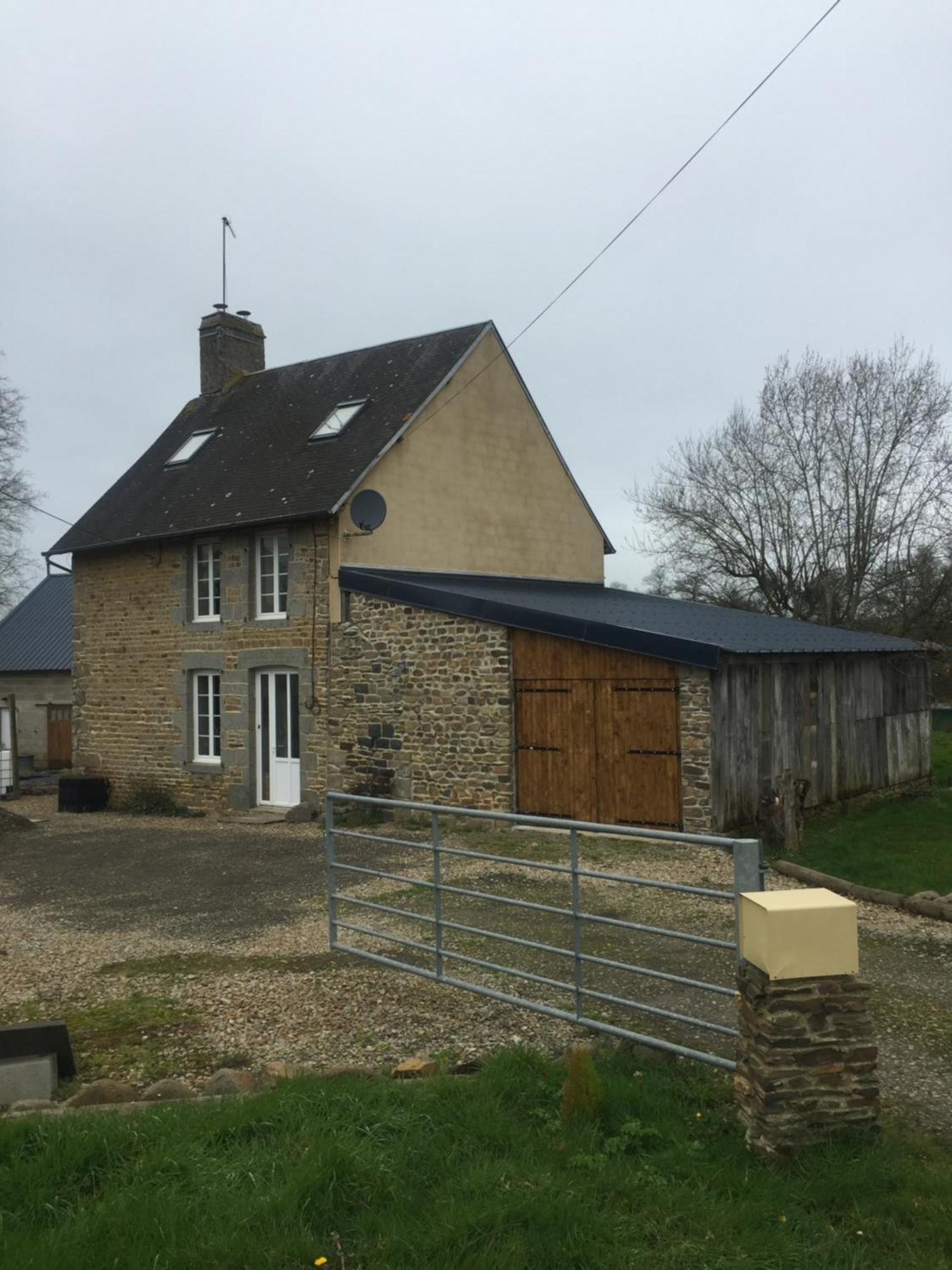 Spacious, Rustic Studio Space For 2 Persons Saint-Cyr-du-Bailleul Exteriér fotografie